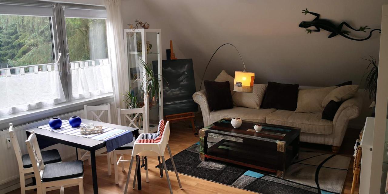 Kuenstler Ferienwohnung 3 Zimmer Kueche Bad Zentrale Lage Wulsbuttel Exterior foto